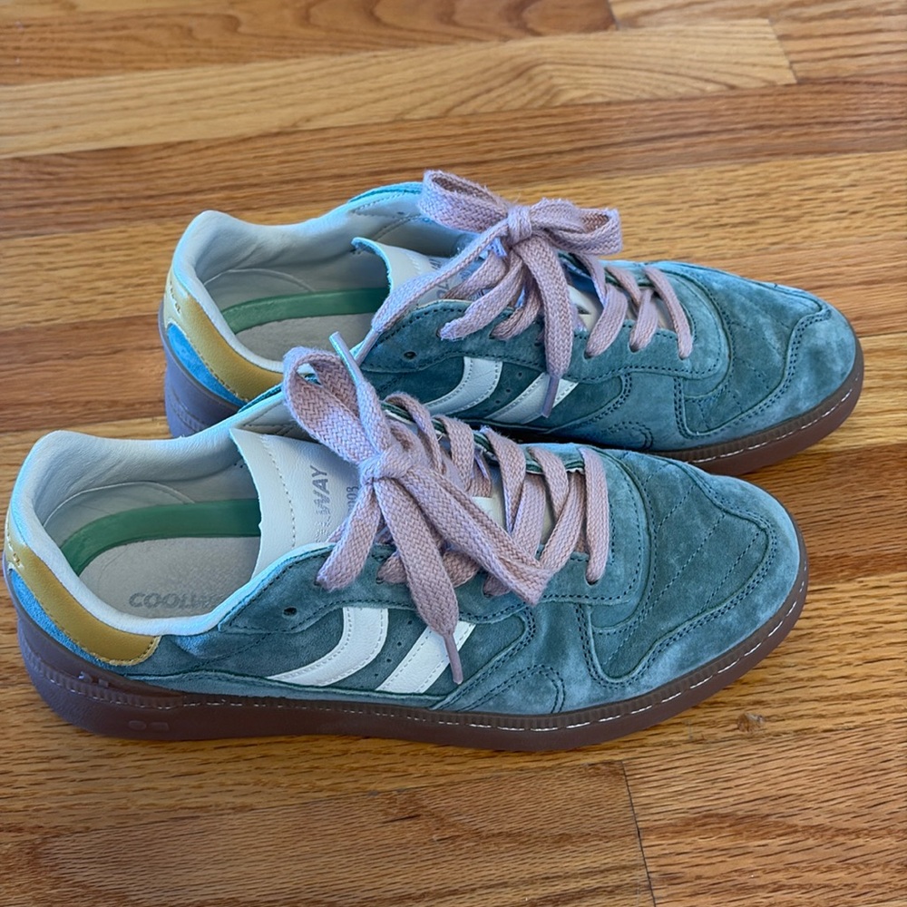 Goal Coolwag sneakers, only worn once!